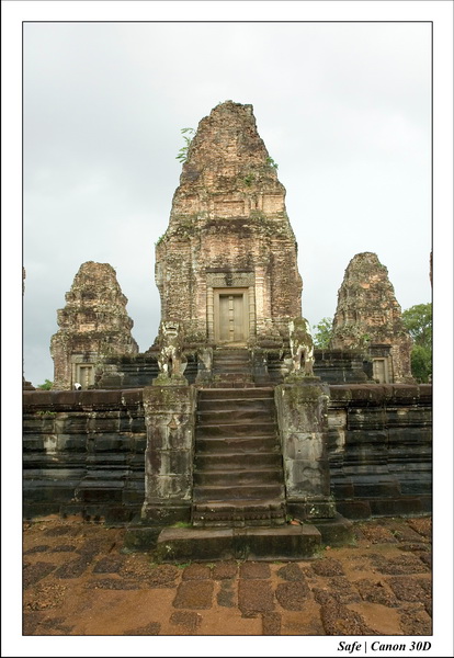 2006 - 07 - Temple angkor - Mebon oriental 13